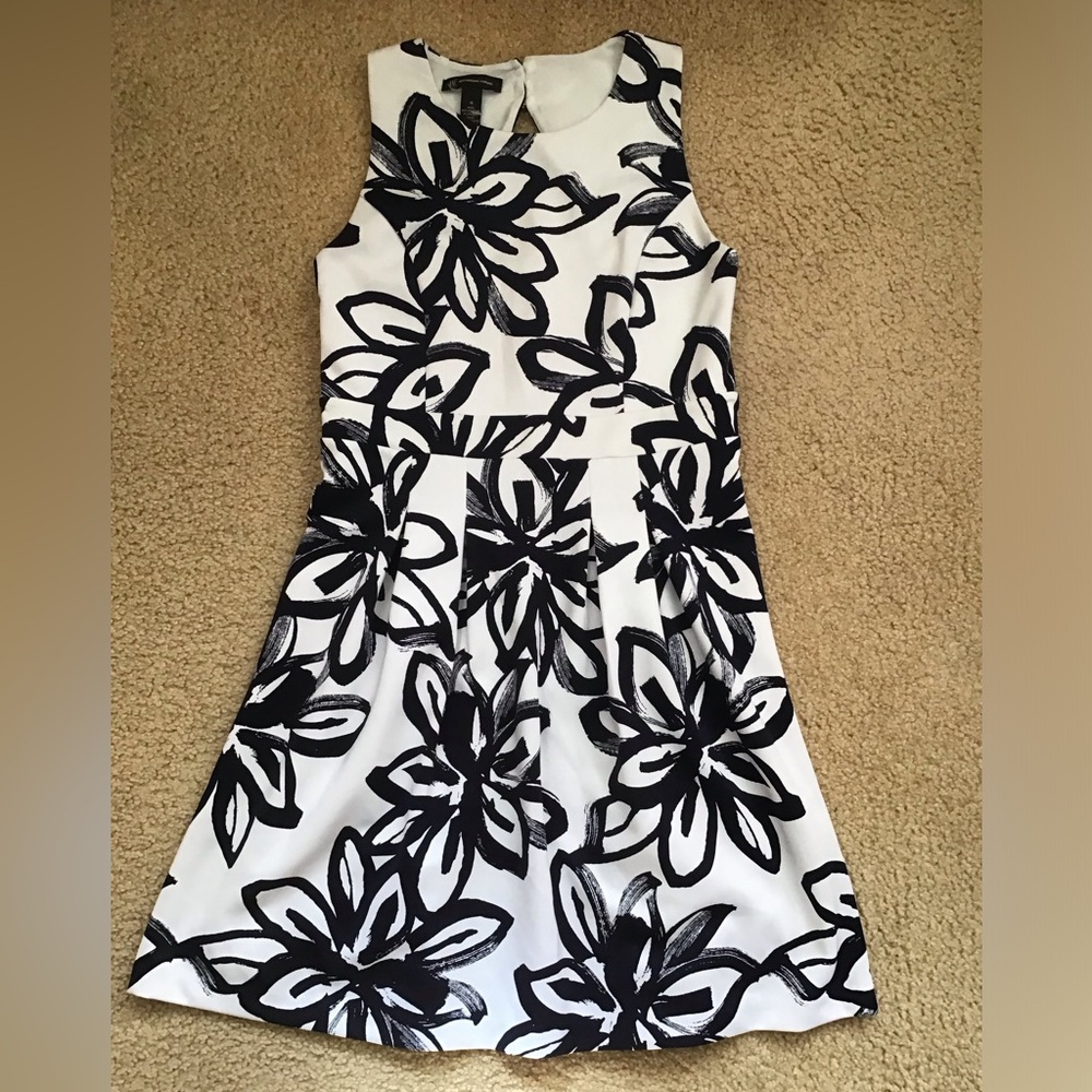 INC International Concepts Navy and White Floral Top